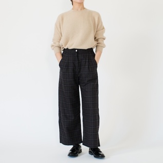 モンゴルカシミヤ クルーネックセーター／ZUTTO（ズット）｜愛着